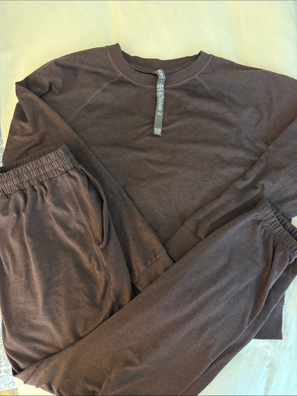 VUORI Brown Loungewear Jogger & Crewneck Set
